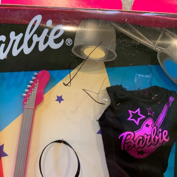 Barbie Fashion Avenue Rock Star Outfit Set 56650 With Accessories Ages 3+ - Picture 3 of 5